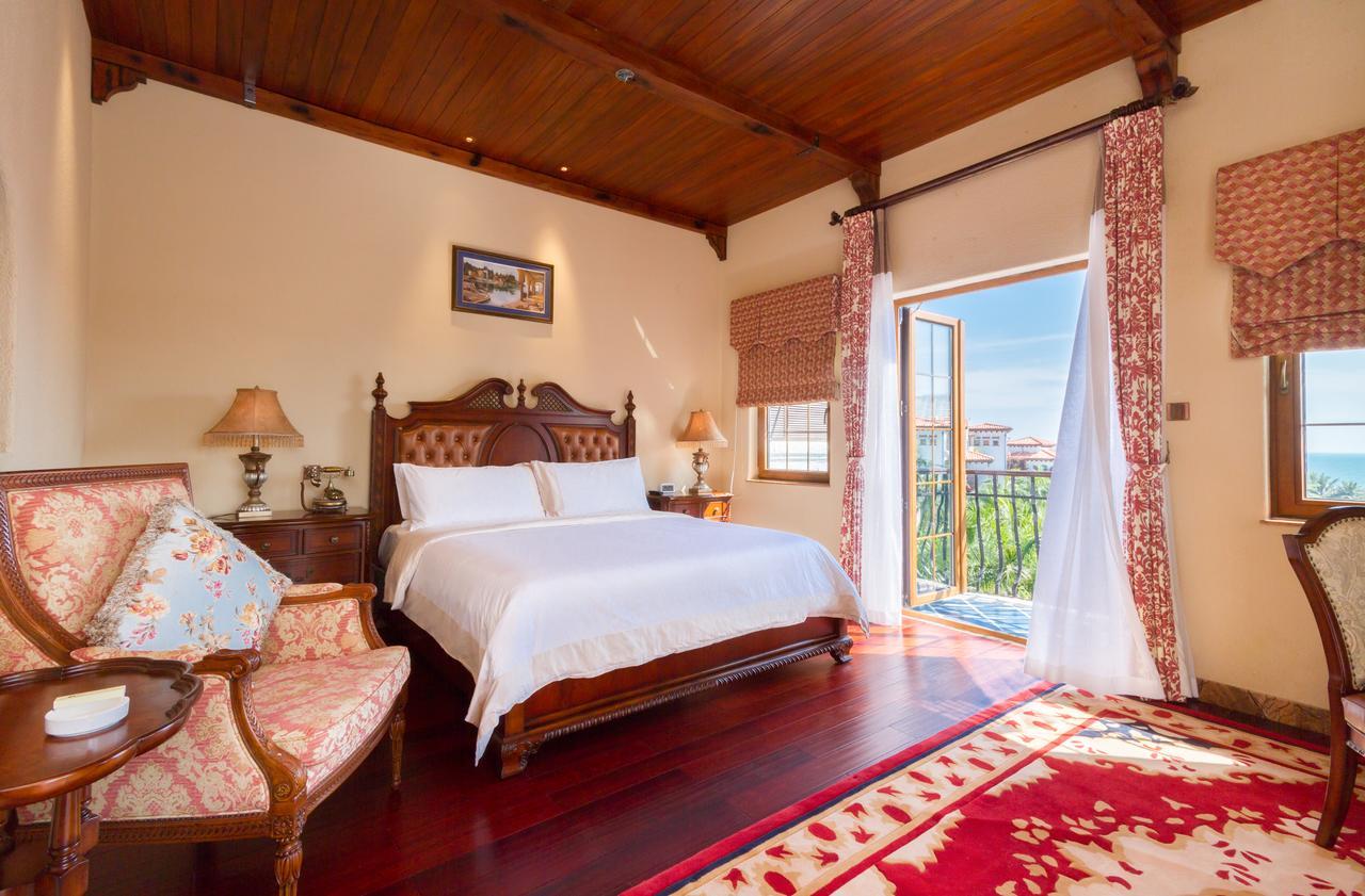 Best Western Premier International Resort Hotel Санья Экстерьер фото
