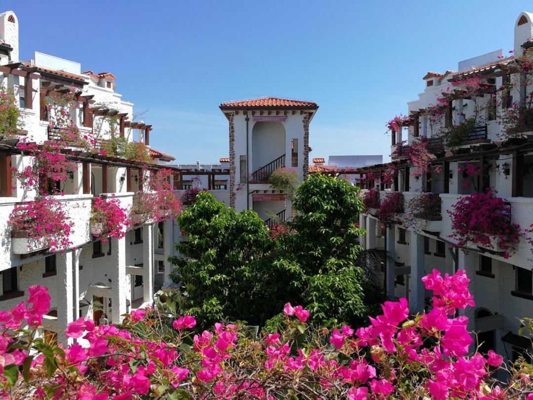 Best Western Premier International Resort Hotel Санья Экстерьер фото